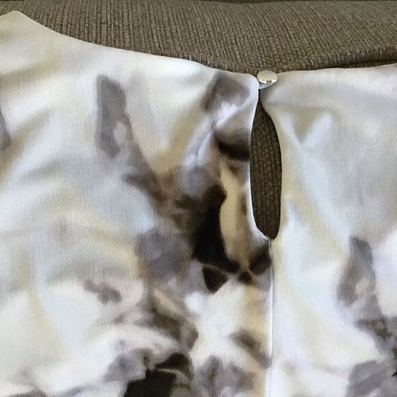 Calvin Klein Sleeveless Blouse   - Picture 7 of 7